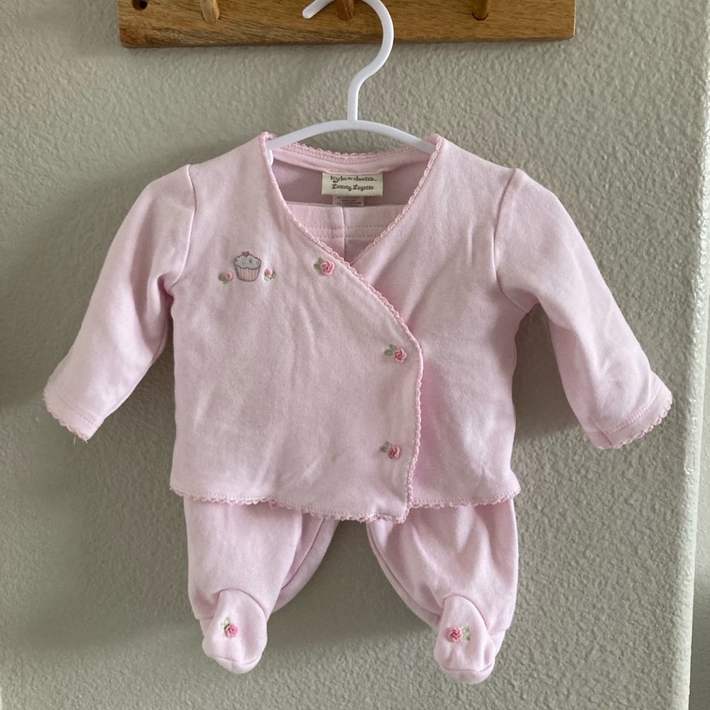 Two-Piece Set | Pink Roses and Cupcake